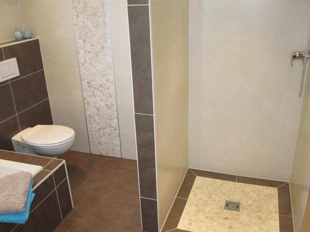 Ferienwohnung Bergpanorama フルプメス 部屋 写真