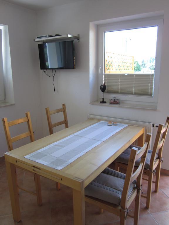 Ferienwohnung Bergpanorama フルプメス 部屋 写真